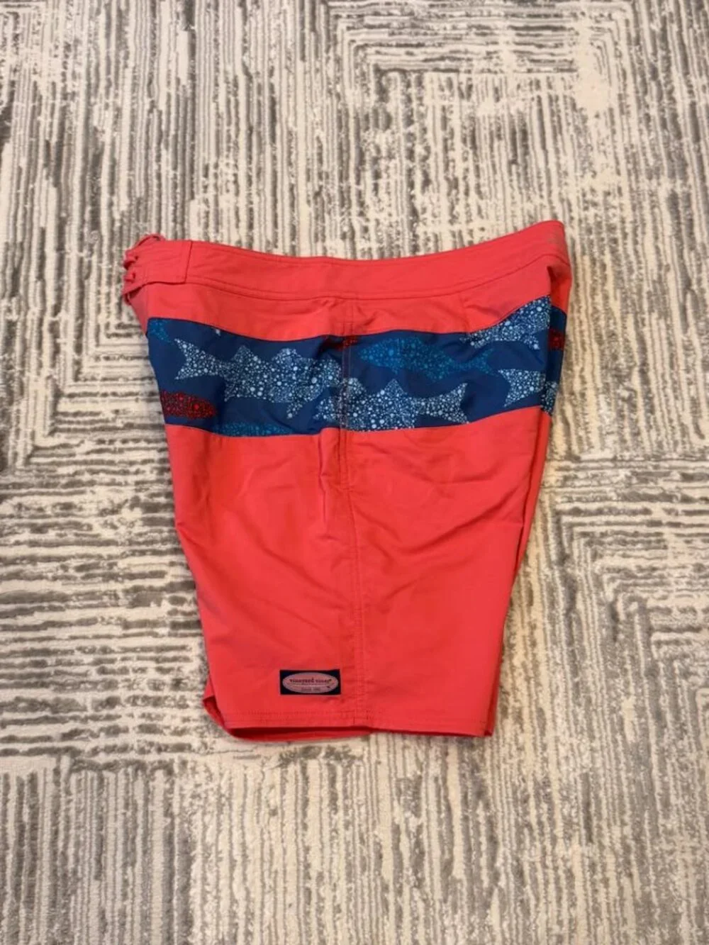 NEW Vineyard Vines men's 36